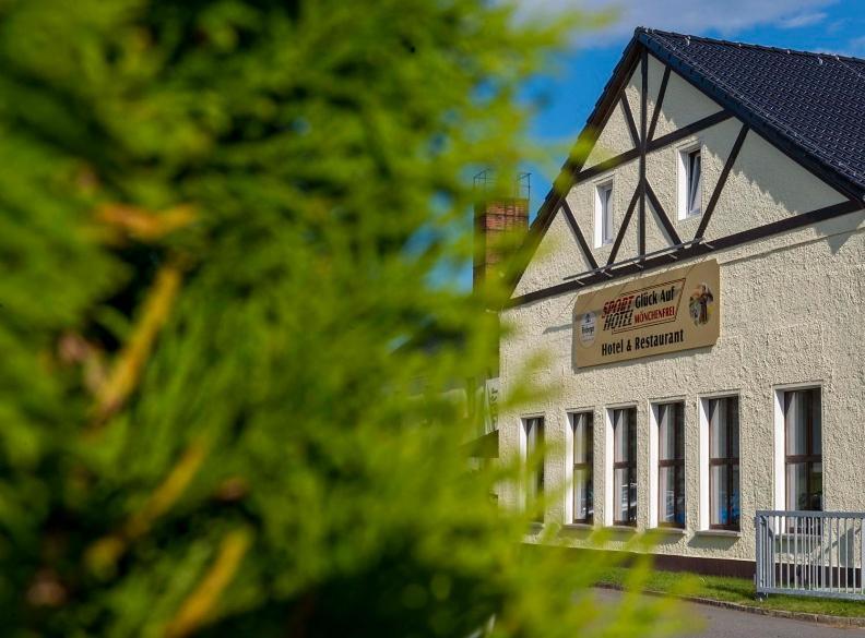 Sporthotel Glueck Auf Moenchenfrei Brand-Erbisdorf Kültér fotó